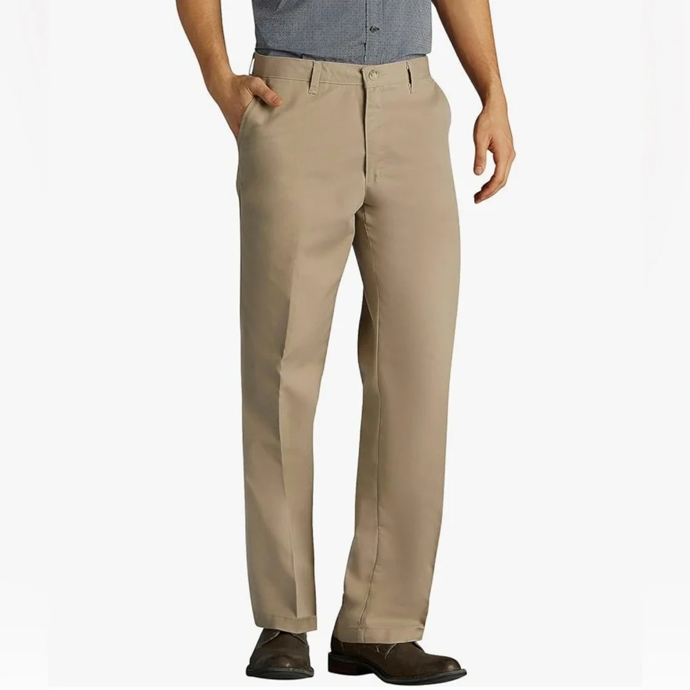 Lee Men's Total Freedom Stretch Straight Fit Flat Front Pant Pebble Size 30x30